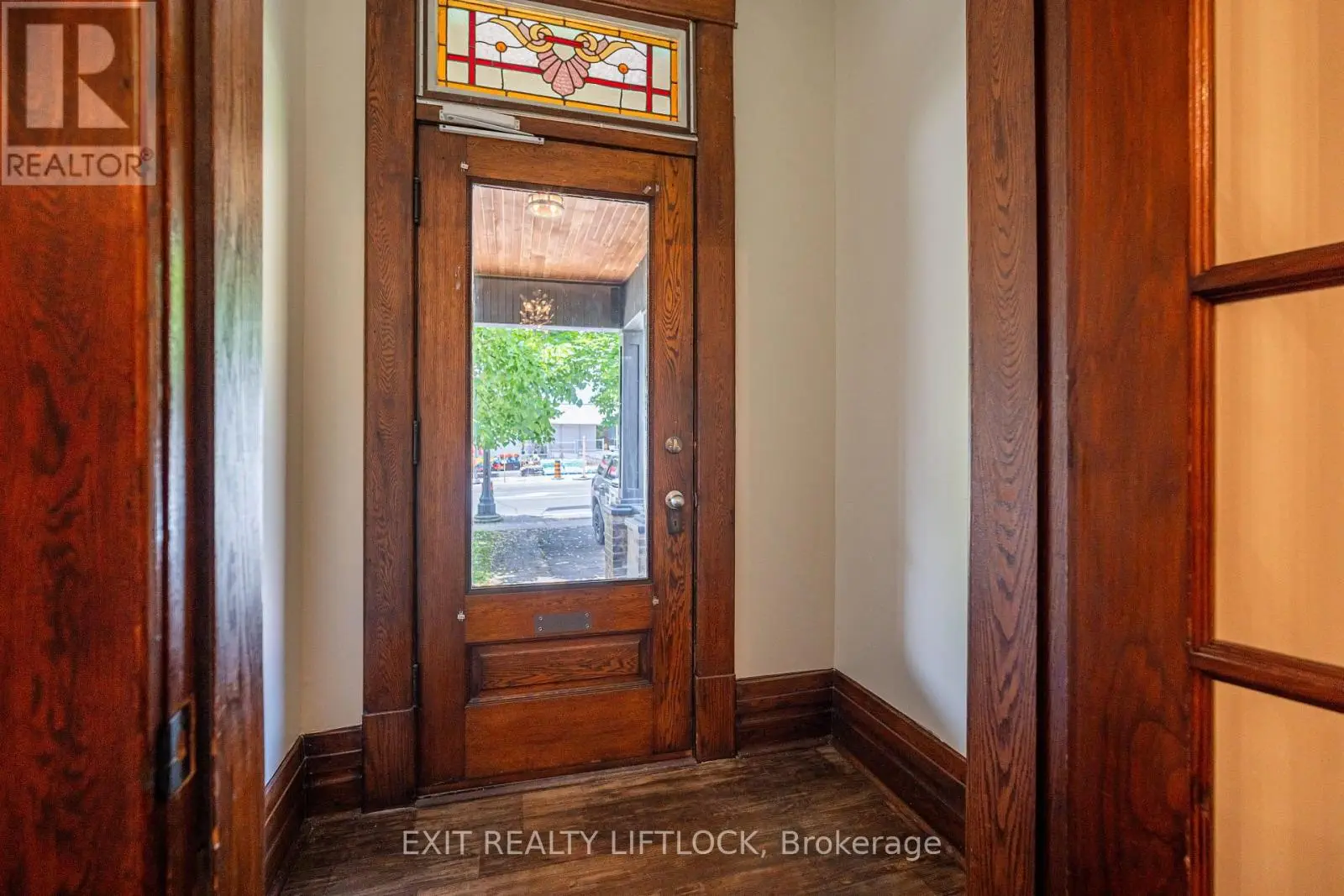 141 Hunter Street E, Peterborough East, Ontario  K9H 1G7 - Photo 3 - X12260273