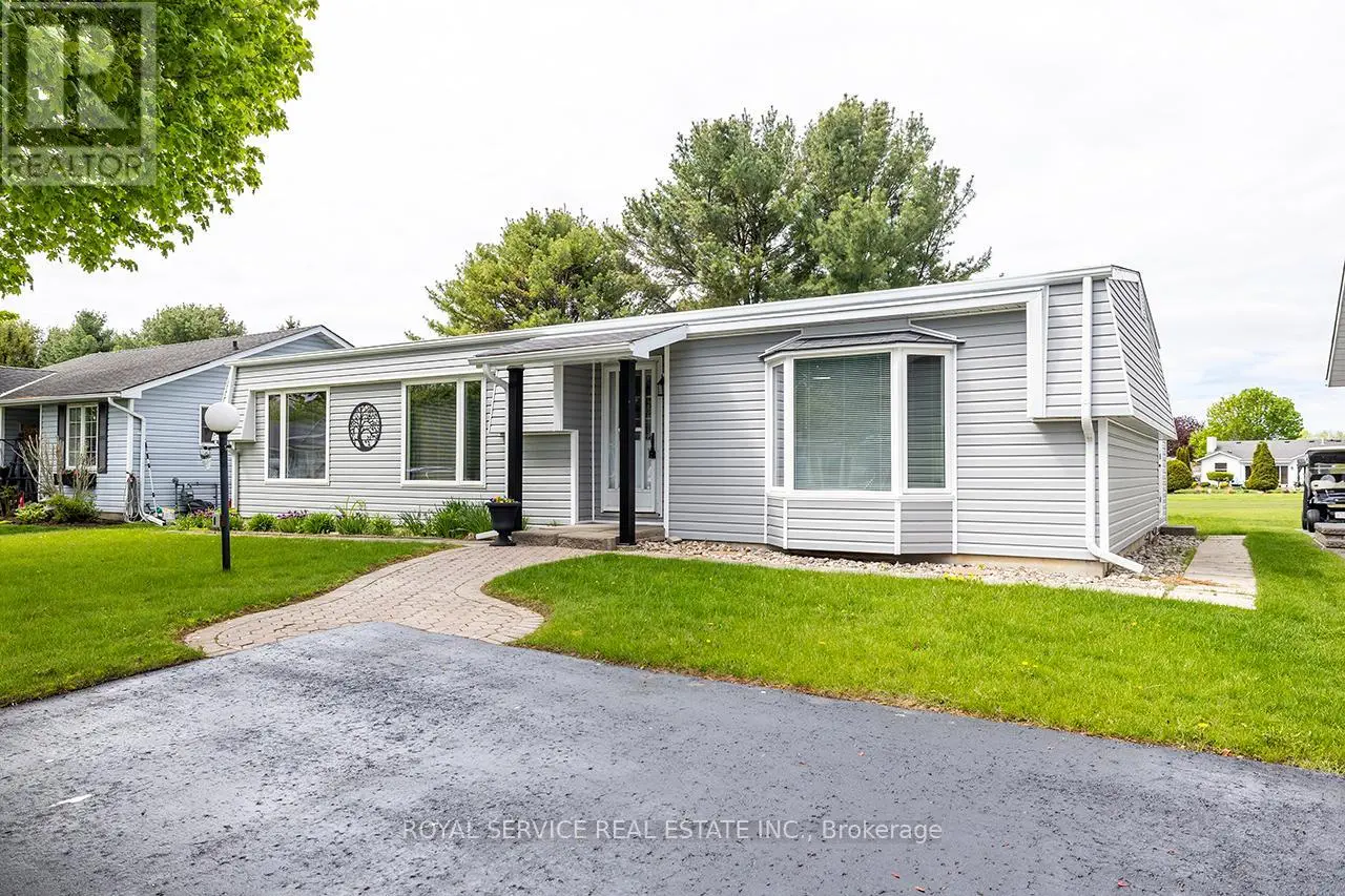14 Fairway Drive, Clarington, Ontario  L1B 1B3 - Photo 1 - E12160334