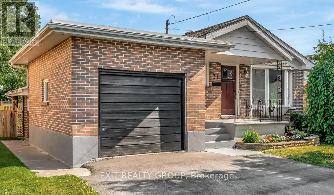 31 PLAZA SQUARE, Belleville, Ontario