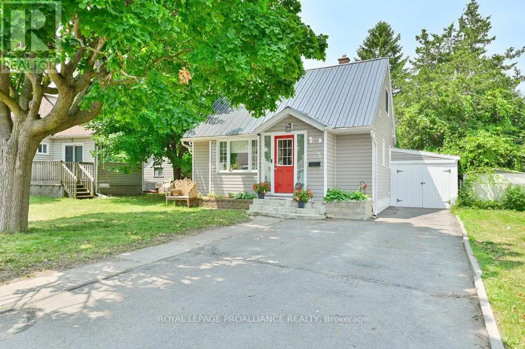 186 Pine Street, Belleville, Ontario  K8N 2N2 - Photo 2 - X12260832