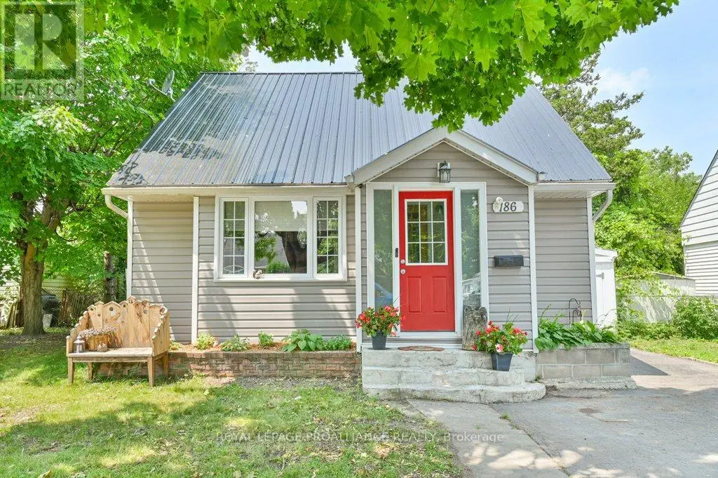 186 Pine Street, Belleville, Ontario  K8N 2N2 - Photo 3 - X12260832