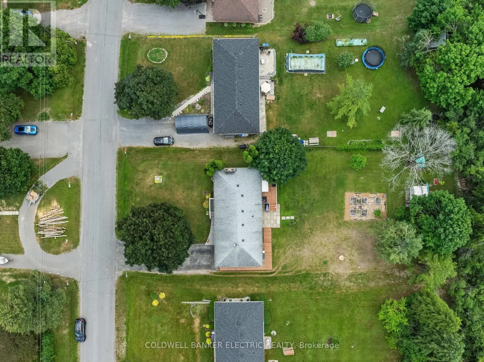 837 Kingsdale Drive, Douro-Dummer, Ontario  K9L 1B6 - Photo 3 - X12261082