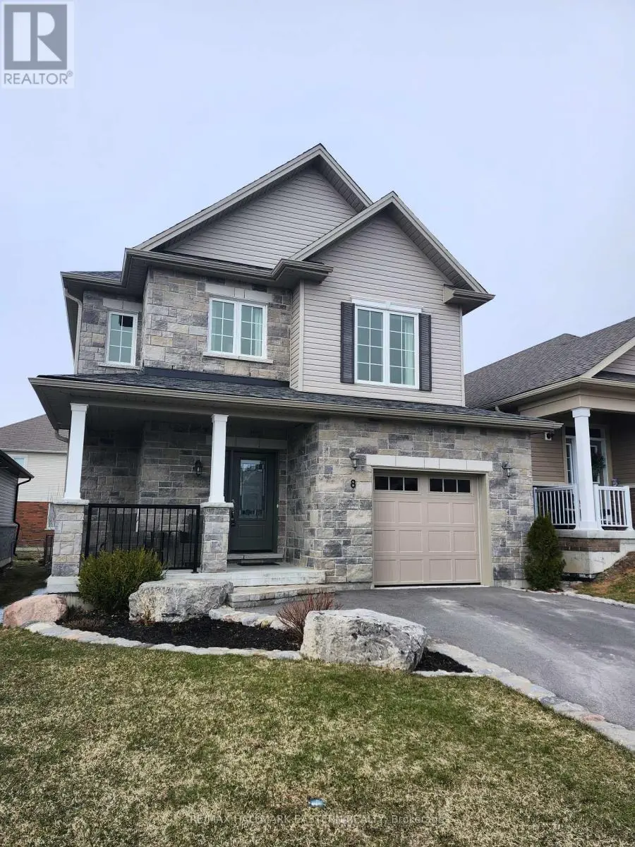 8 VETERANS ROAD, Peterborough East, Ontario
