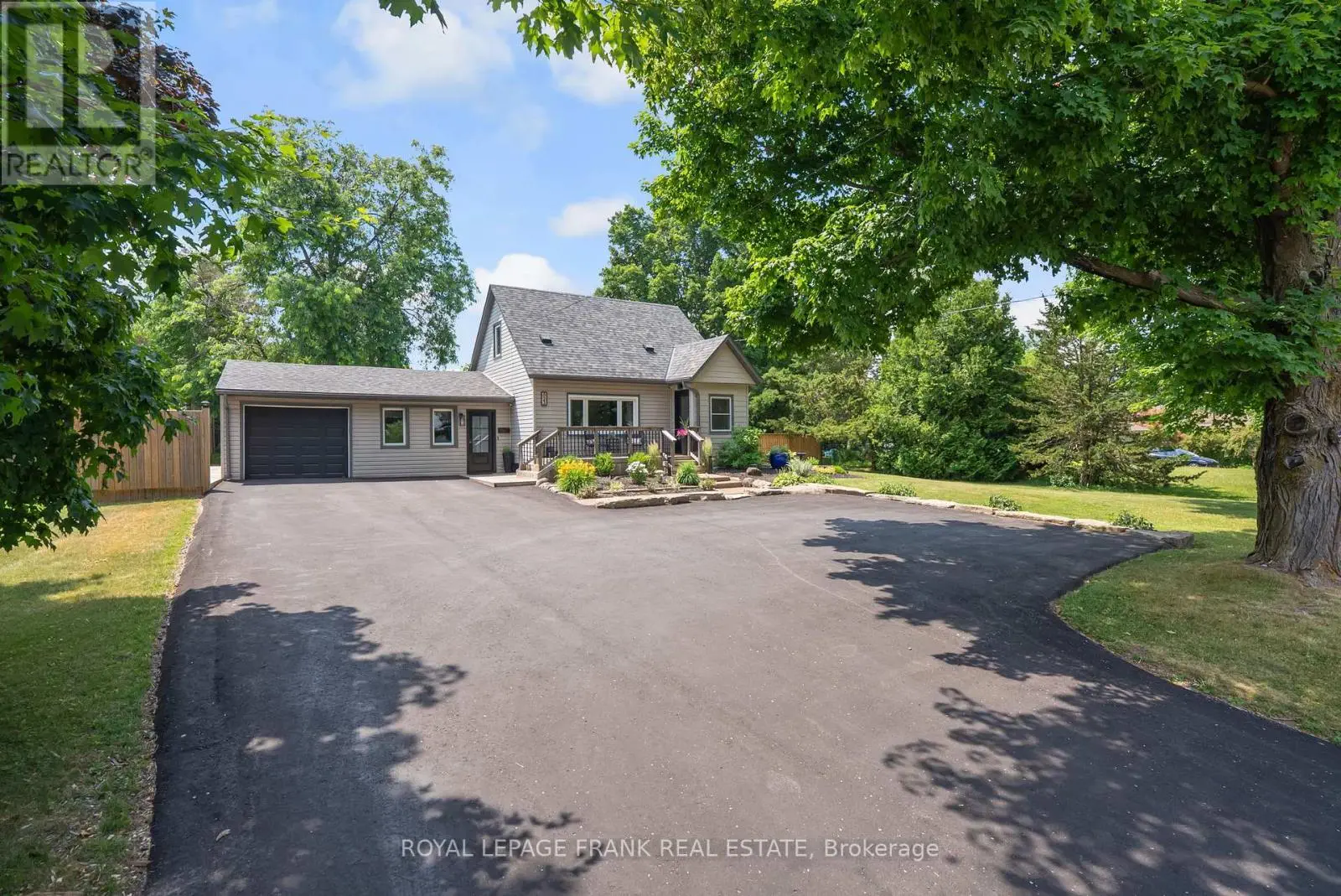 623 Spillsbury Drive, Peterborough West, Ontario  K9K 1K5 - Photo 2 - X12262078
