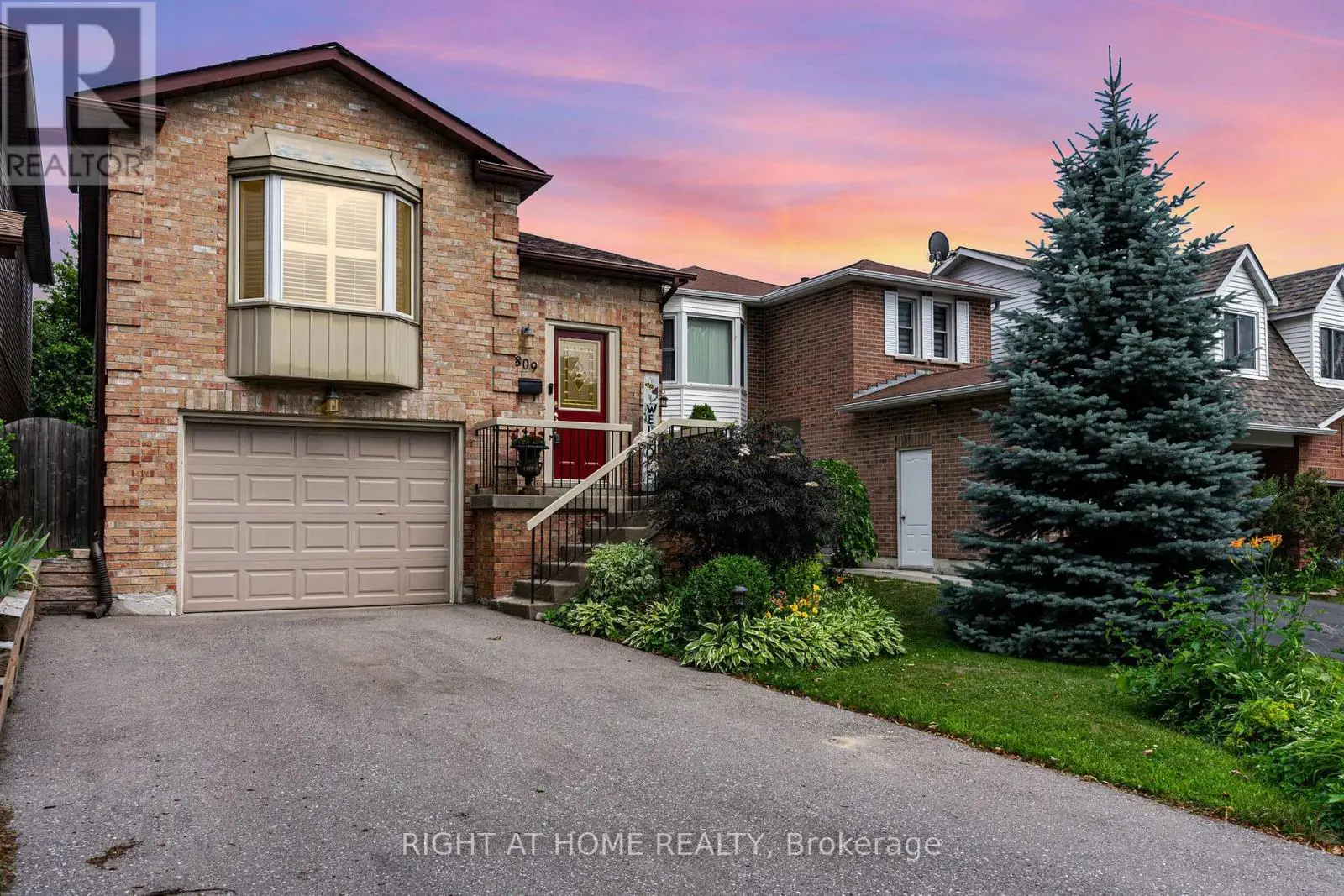 809 Bennett Crescent, Oshawa, Ontario  L1K 1V4 - Photo 1 - E12262417