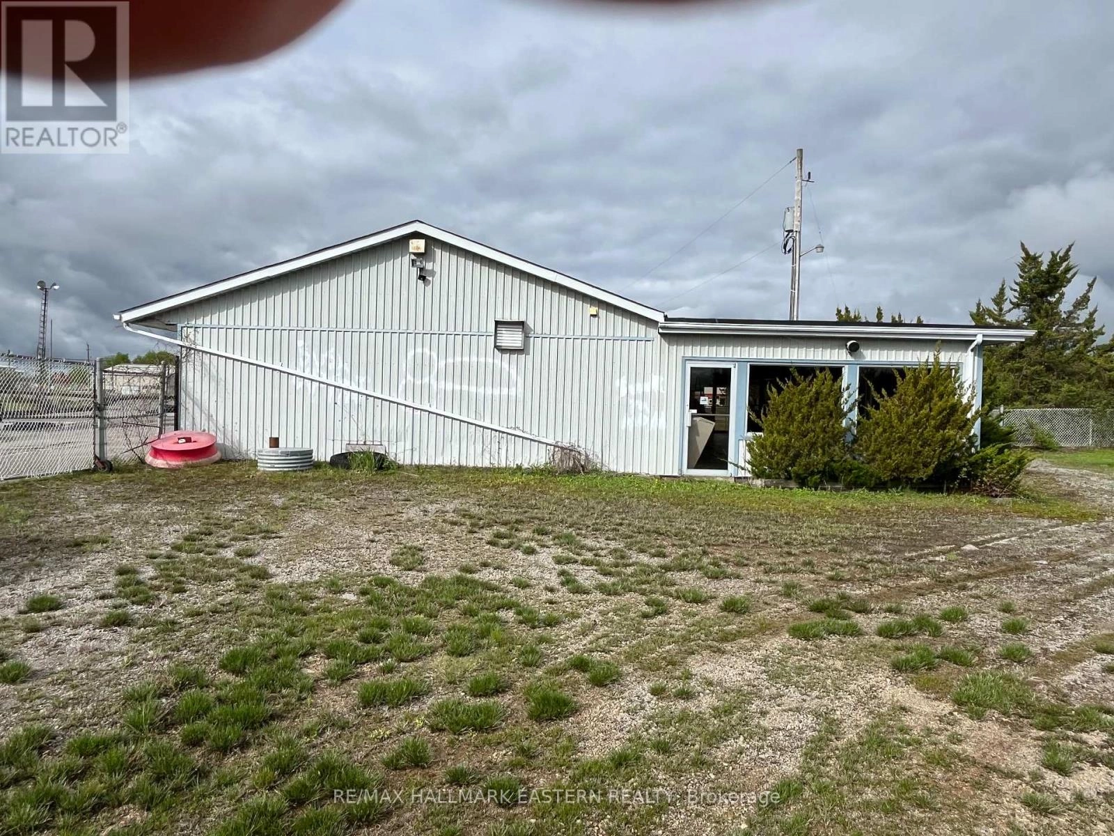 1676 Chemong Road, Selwyn, Ontario  K9J 6X2 - Photo 3 - X12262875