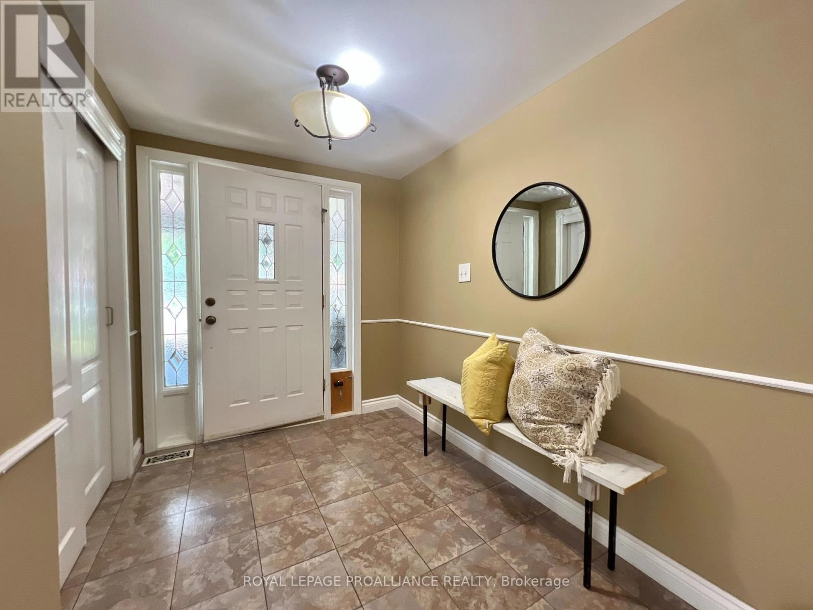 21 Dunnett Boulevard, Belleville, Ontario  K8P 4M7 - Photo 2 - X12262944