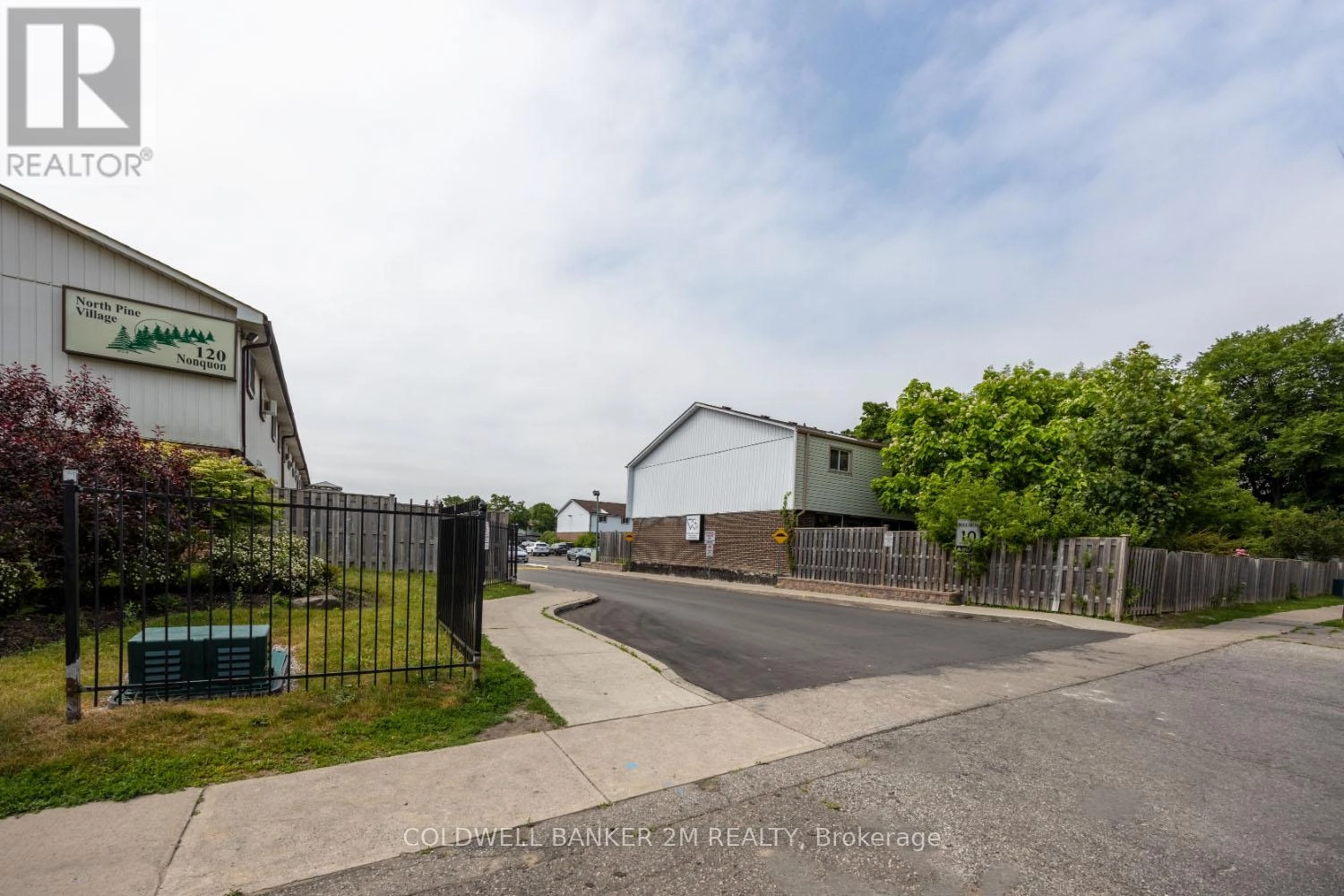 180 - 120 Nonquon Road, Oshawa, Ontario  L1G 7E6 - Photo 2 - E12255939