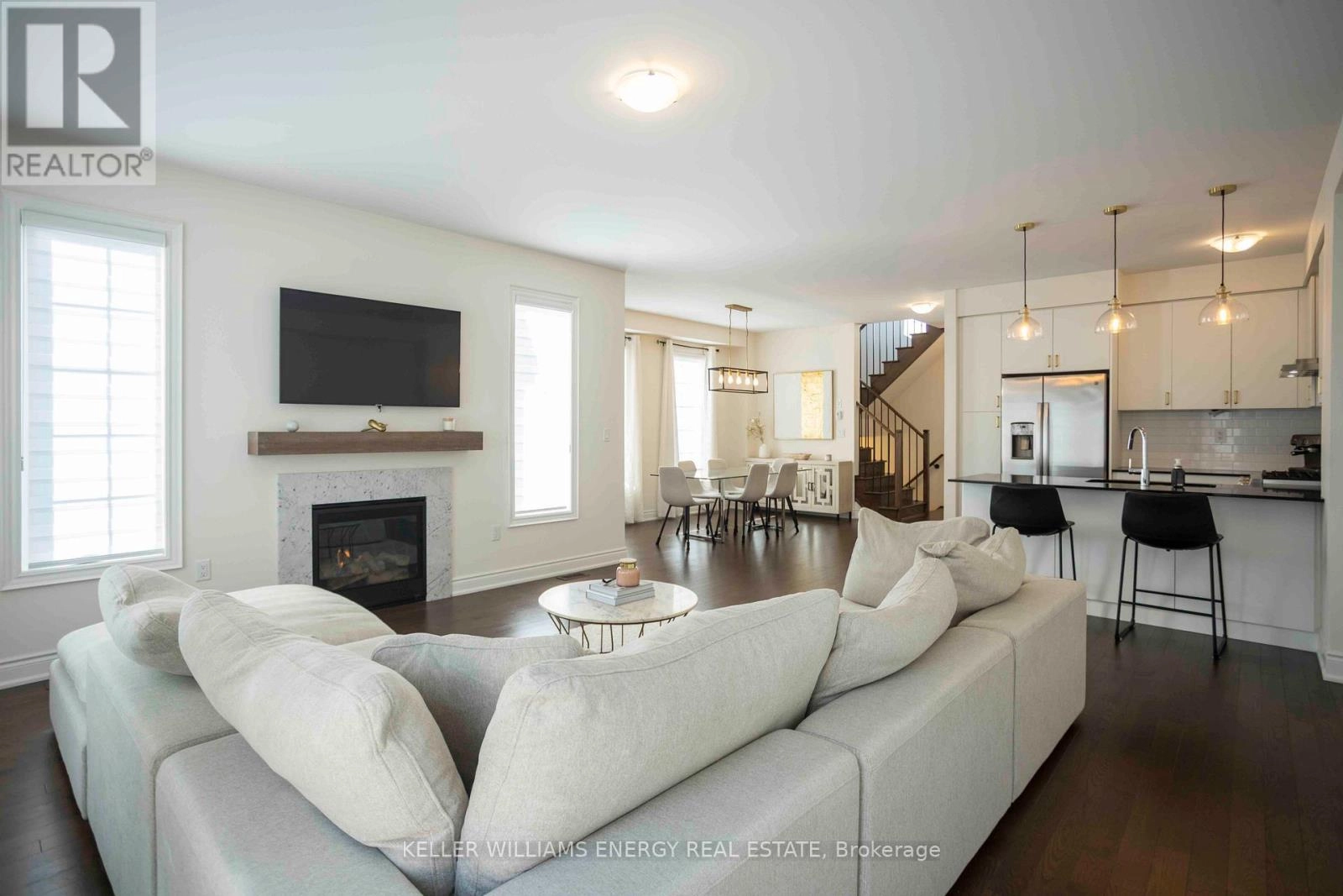 1 Tremoy Road, East Gwillimbury, Ontario  L9N 0T4 - Photo 1 - N12263512