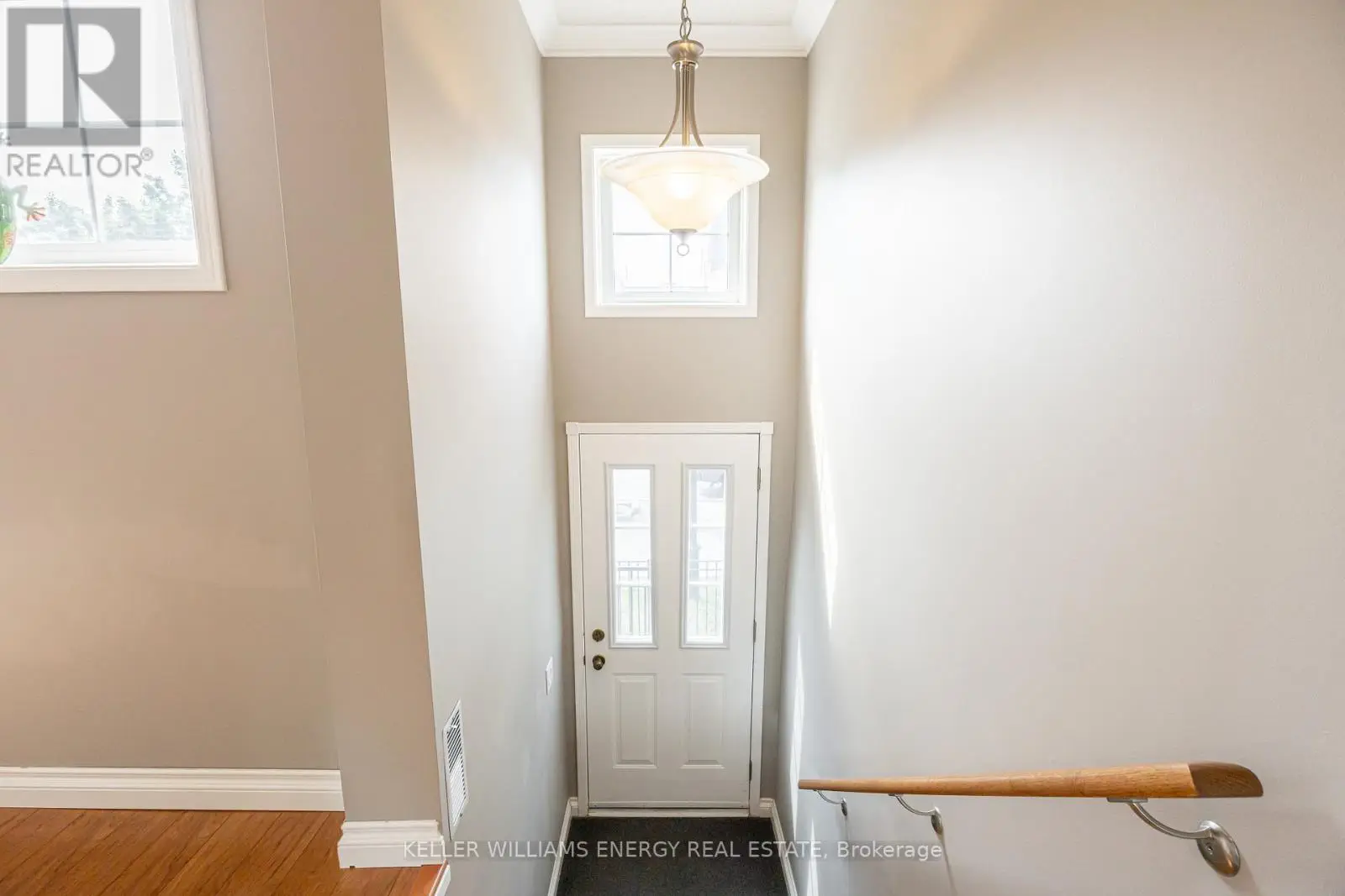 809 - 1400 The Esplanade N, Pickering, Ontario  L1V 6V2 - Photo 2 - E12263697
