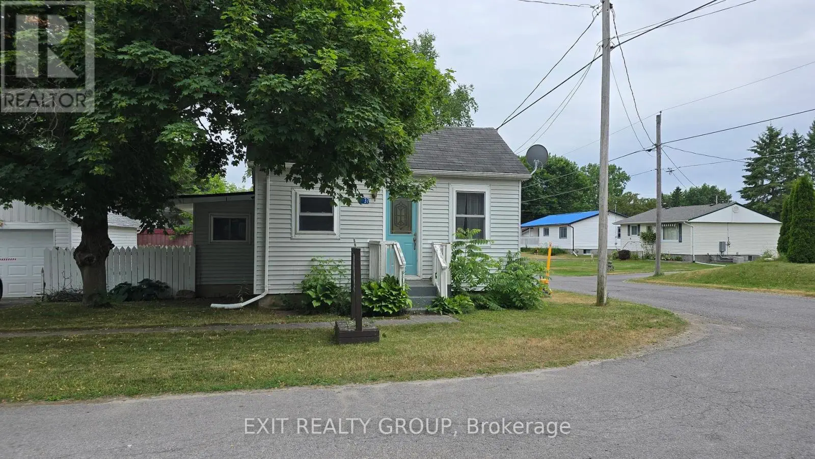 37 Bruce Street, Quinte West, Ontario  K0K 2C0 - Photo 1 - X12263708