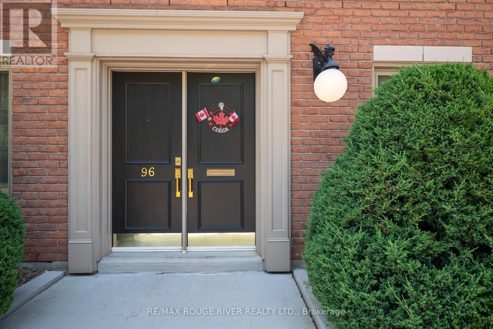 96 Maria's Quay, Cobourg, Ontario  K9A 5R6 - Photo 3 - X12263839
