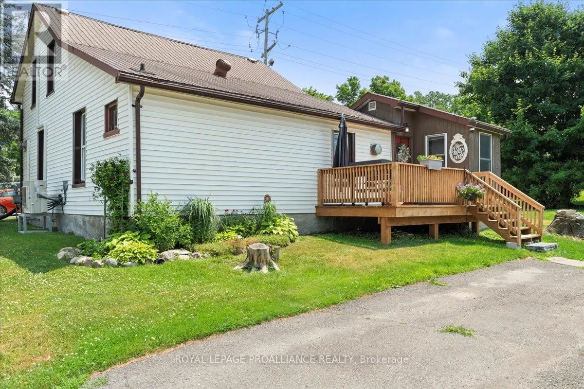 246 Durham Street S, Madoc, Ontario  K0K 2K0 - Photo 3 - X12263956
