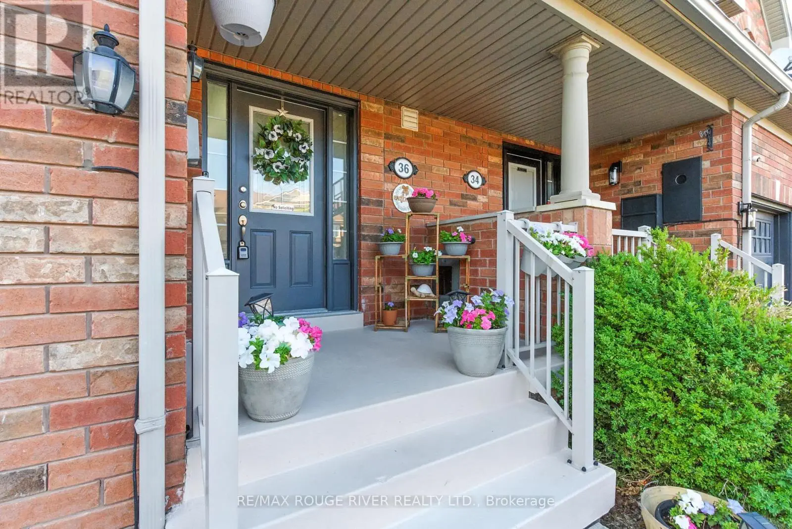36 Keywood Street, Ajax, Ontario  L1Z 2E5 - Photo 2 - E12264033