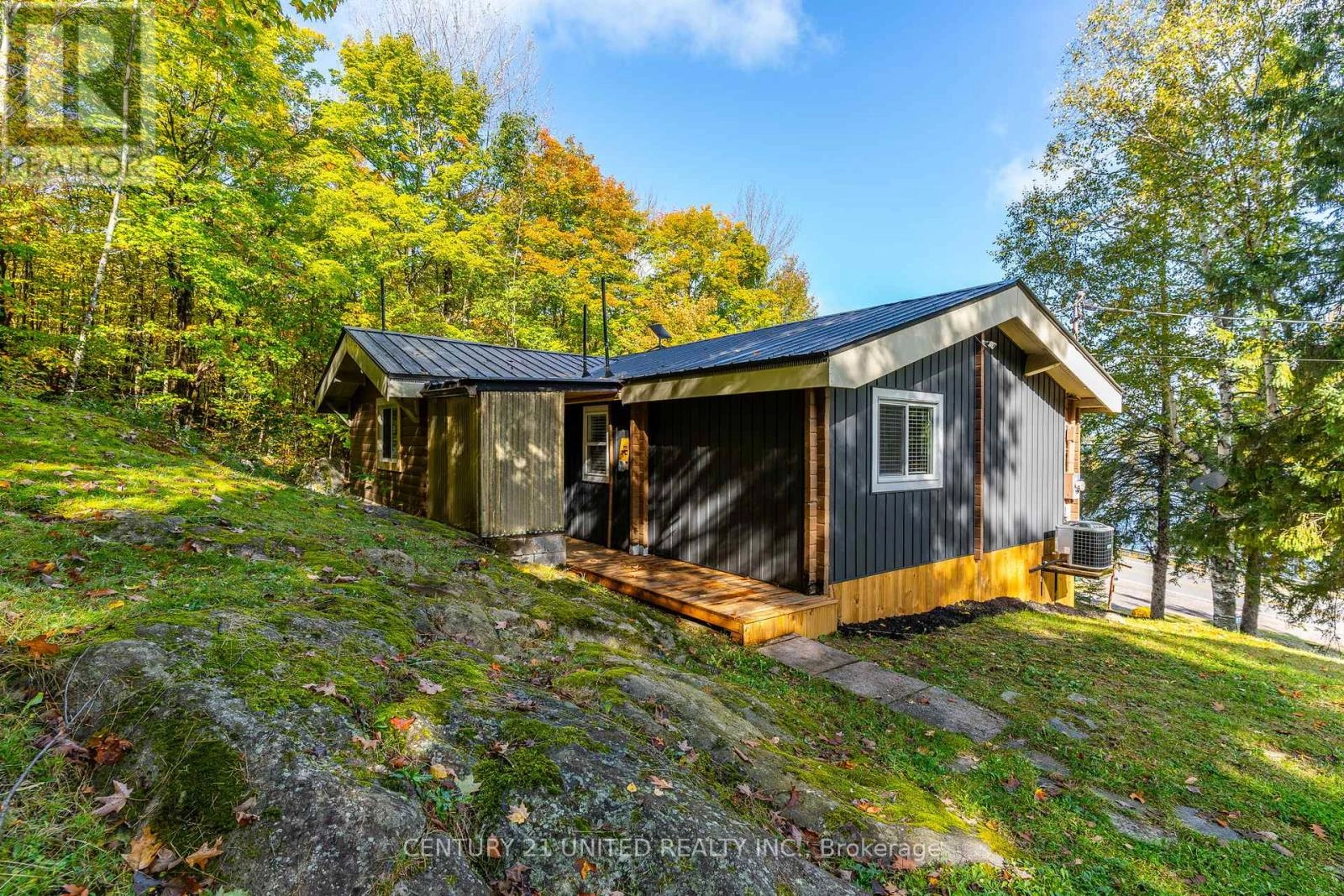 19181 Highway #35, Algonquin Highlands, Ontario  K0M 1S0 - Photo 3 - X12264026