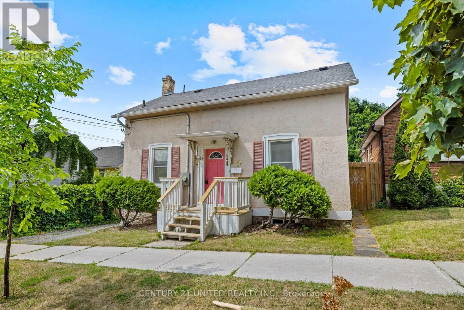 14 Kirk Street, Peterborough Central, Ontario  K9H 2R7 - Photo 3 - X12263984