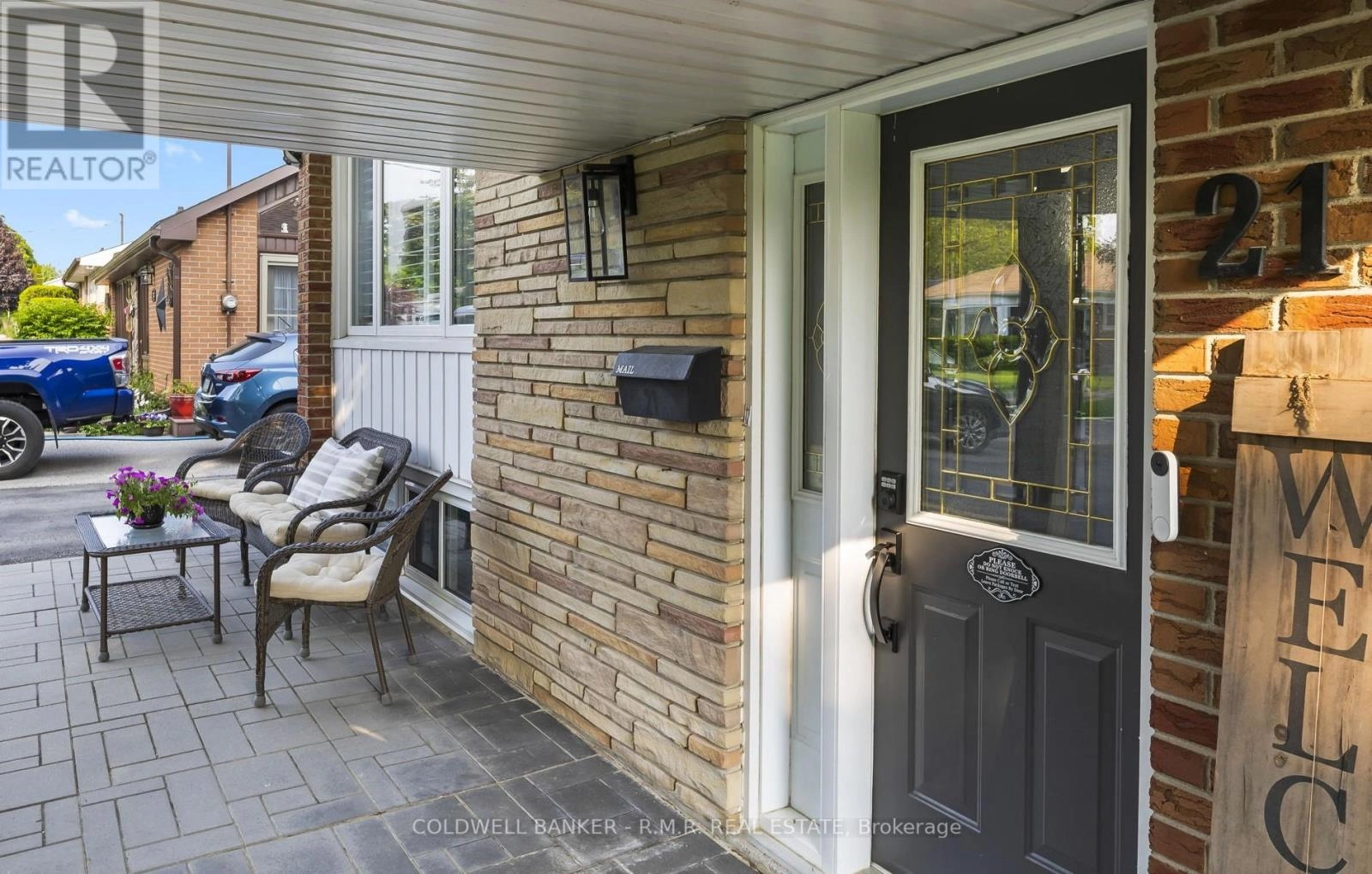 21 Parkway Crescent, Clarington, Ontario  L1C 1B9 - Photo 3 - E12264099