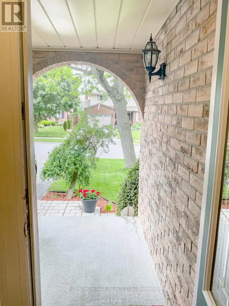 9 Morris Drive, Belleville, Ontario  K8P 5B2 - Photo 3 - X12264120