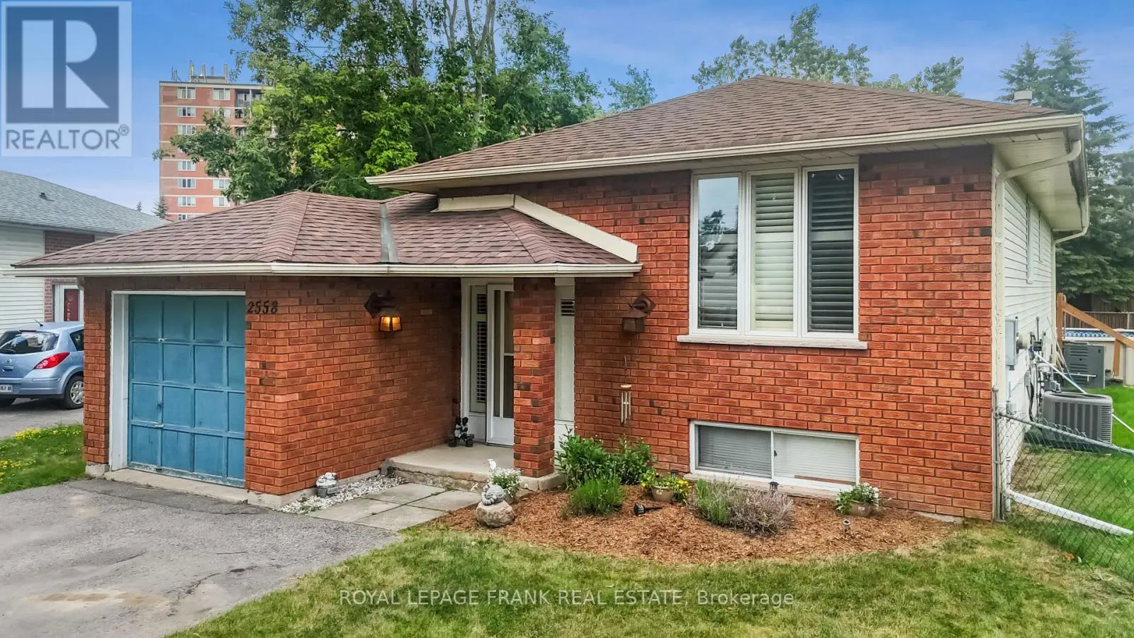 2558 Foxmeadow Road, Peterborough East, Ontario  K9L 1X2 - Photo 3 - X12264288