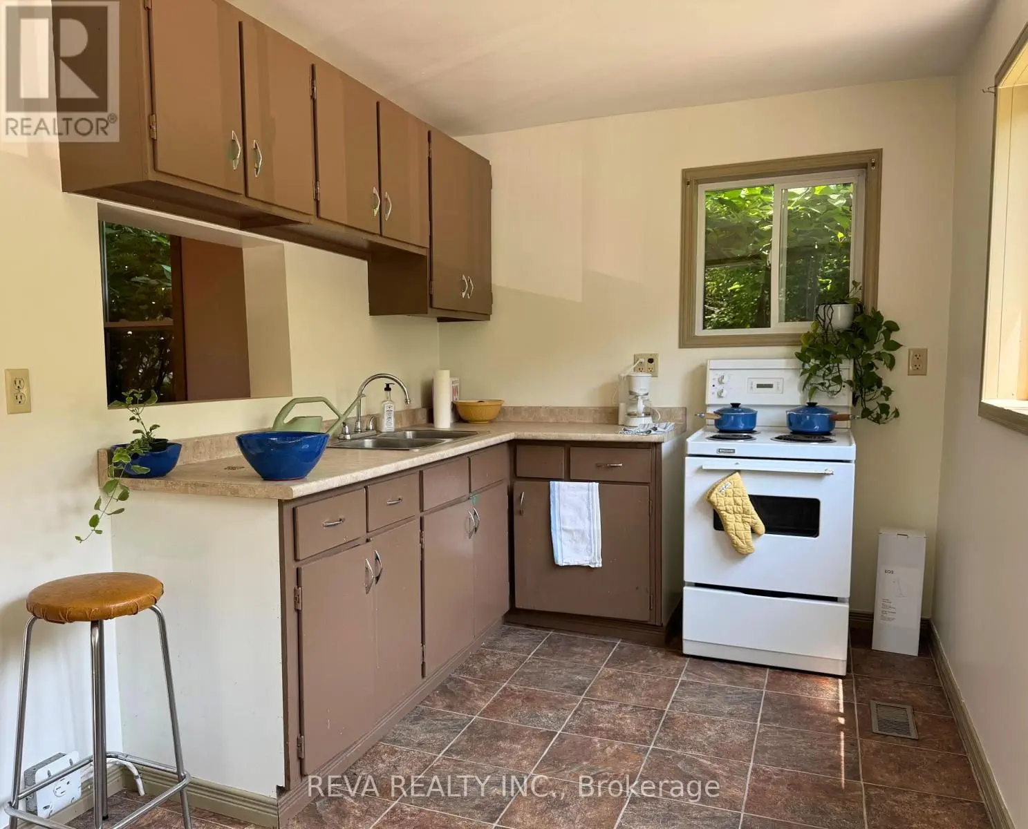 78 Bridge Street E, Bancroft, Ontario  K0L 1C0 - Photo 3 - X12264562