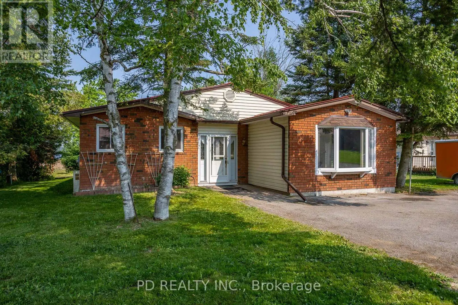 169 Kenedon Drive, Kawartha Lakes, Ontario  K0L 2W0 - Photo 1 - X12264813