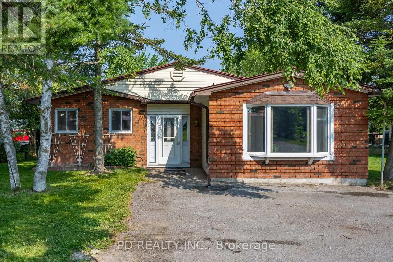 169 Kenedon Drive, Kawartha Lakes, Ontario  K0L 2W0 - Photo 2 - X12264813