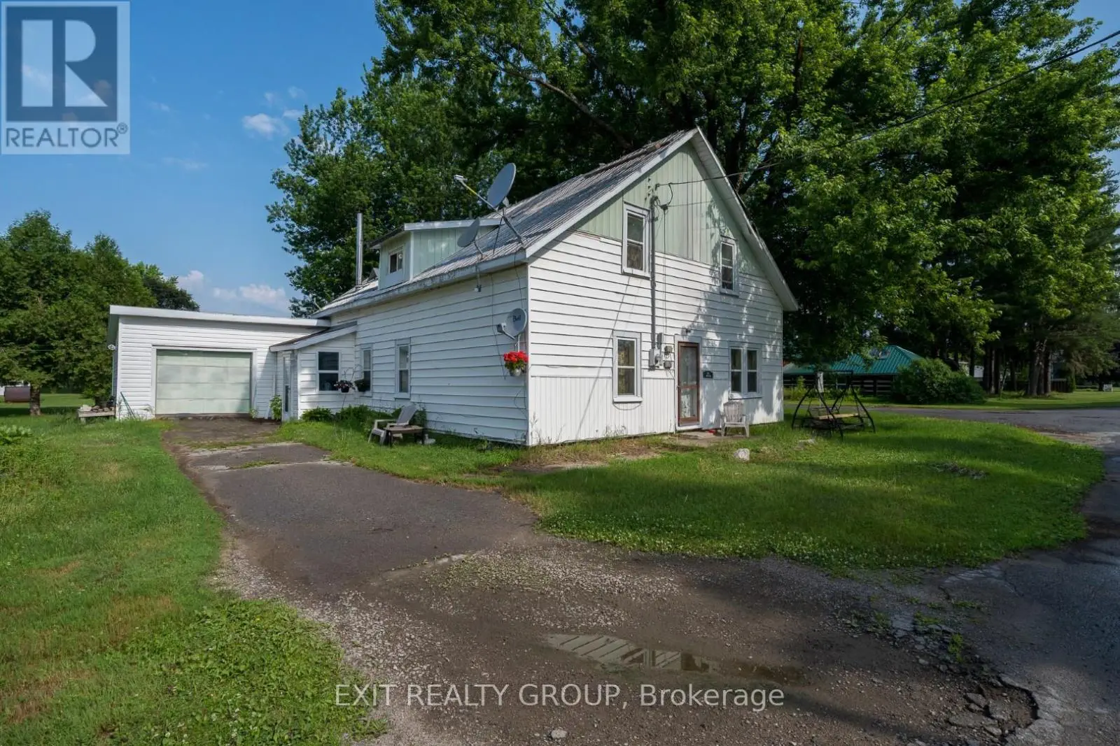 53 Clement Street, Addington Highlands, Ontario  K0H 1P0 - Photo 1 - X12264891