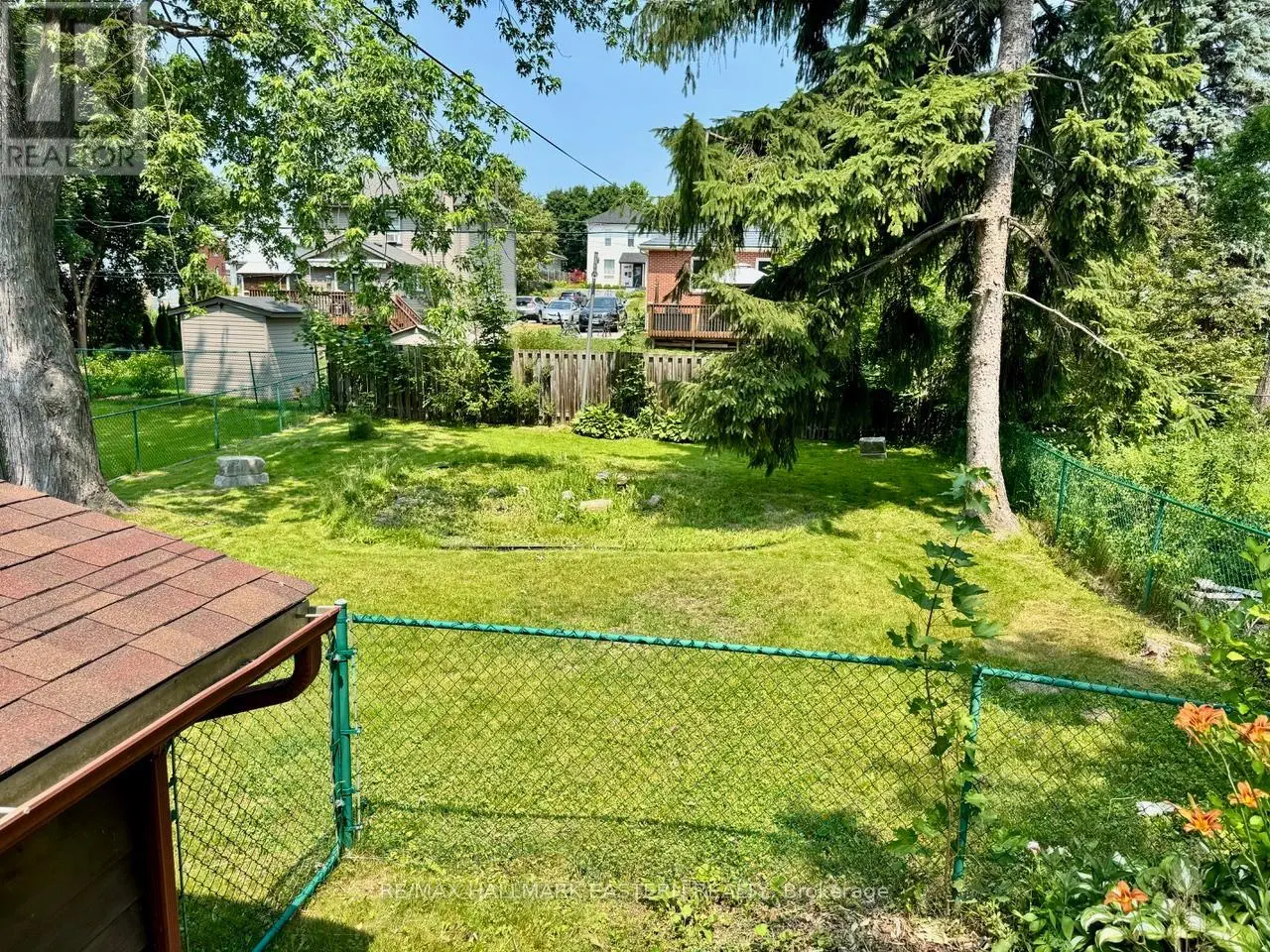 232 Munroe Avenue, Peterborough East, Ontario  K9H 1H8 - Photo 3 - X12265019