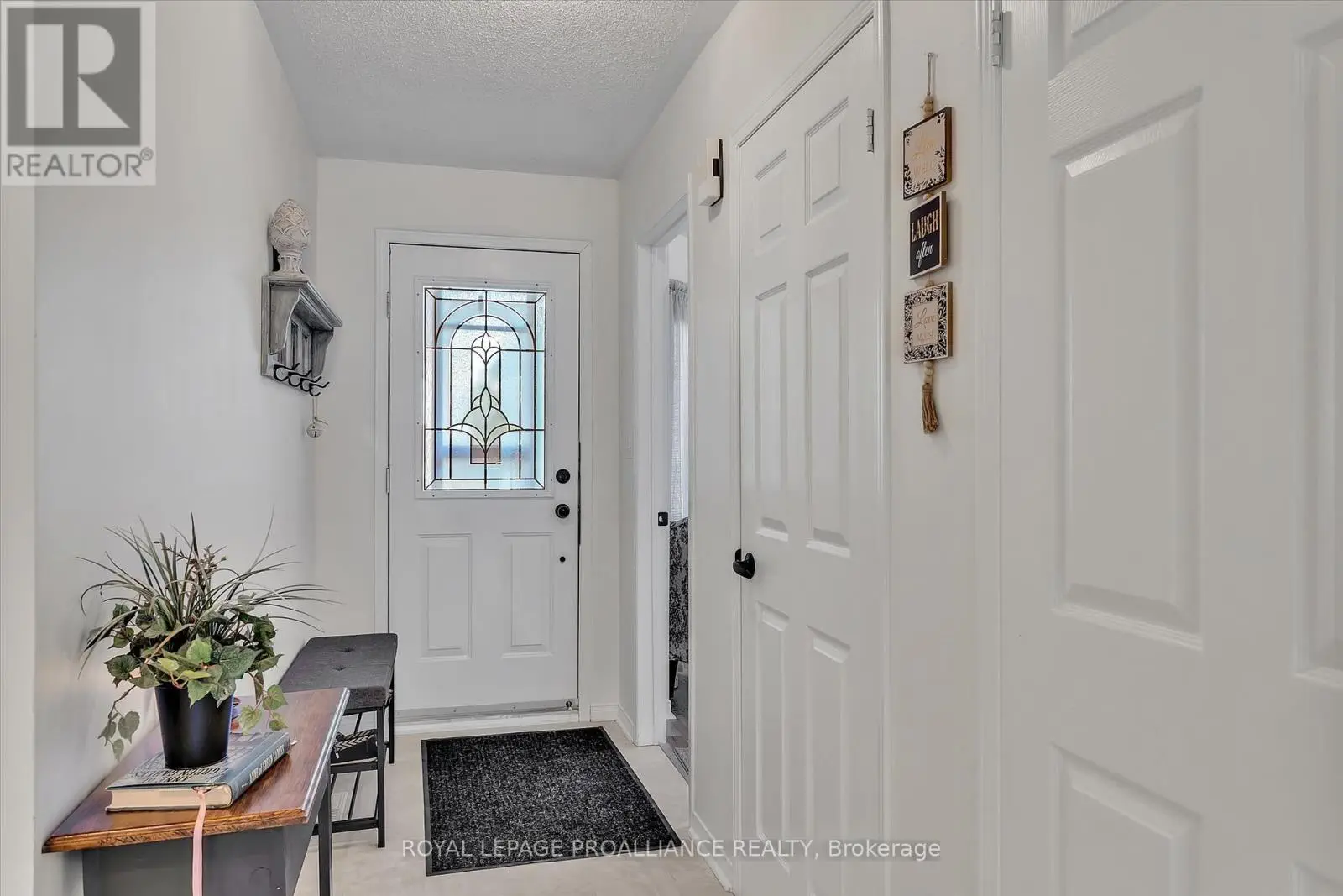 1269 Eagle Crescent, Peterborough West, Ontario  K9K 2K6 - Photo 2 - X12265282