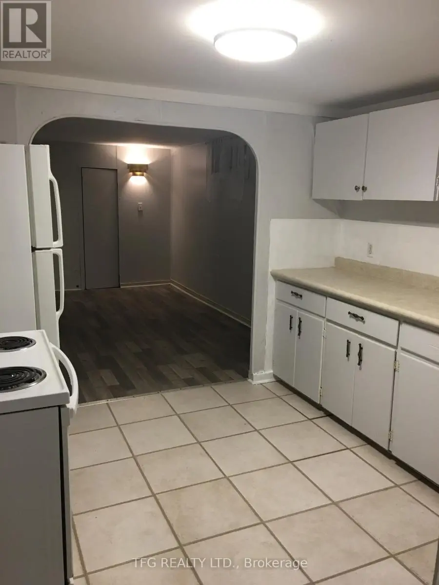 463 Bond Street E, Oshawa, Ontario  L1G 1B9 - Photo 3 - E12265667