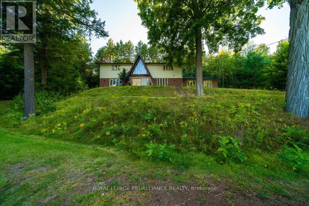 17100 Highway 41, Addington Highlands, Ontario  K0H 1K0 - Photo 3 - X12034401
