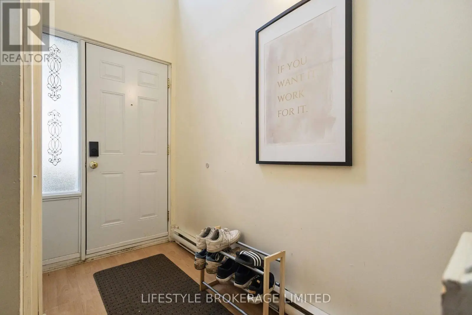 10 - 10 The Bridle Path, Clarington, Ontario  L1C 3W1 - Photo 3 - E12265941