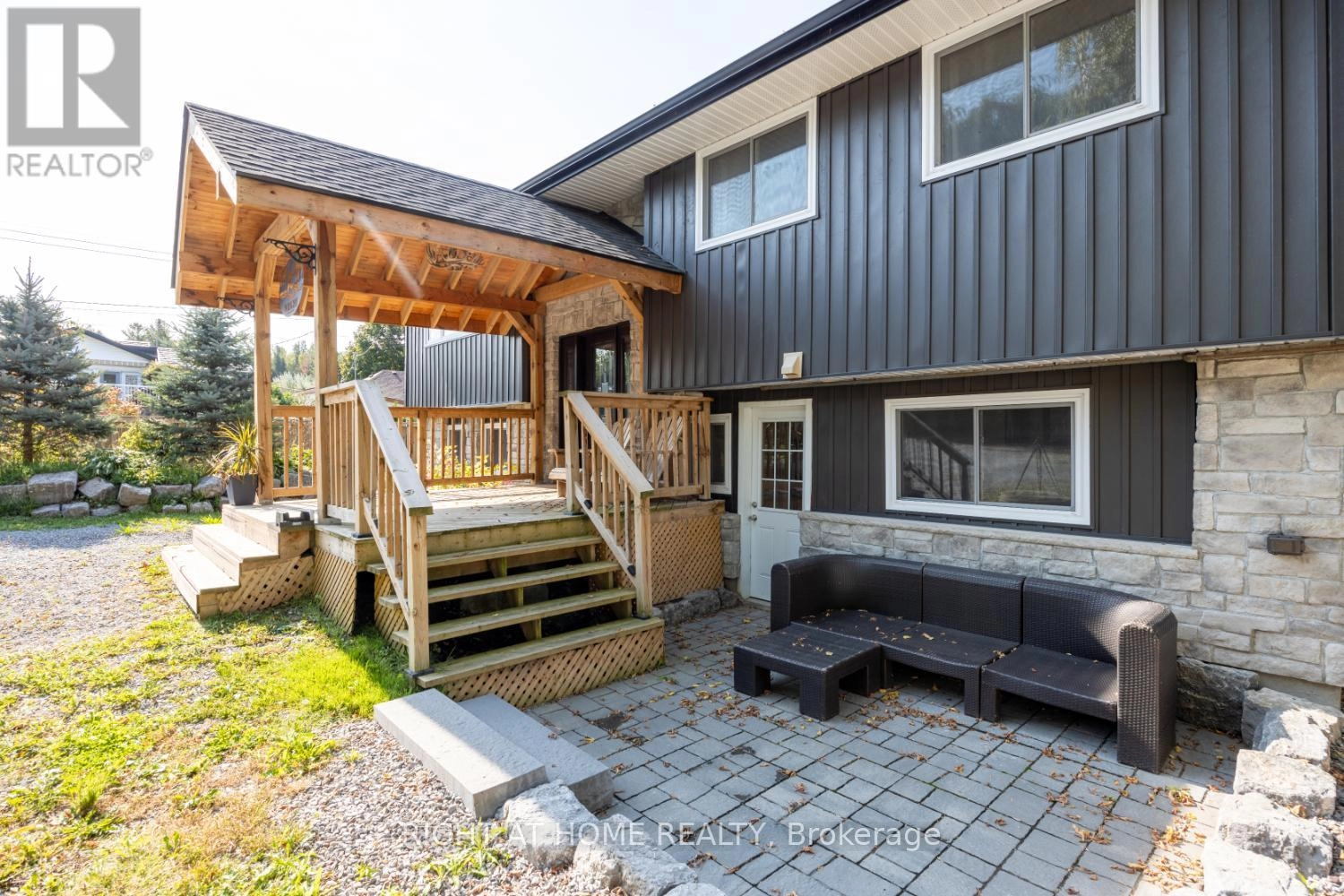 420 Parkhill Road E, Douro-Dummer, Ontario  K9L 1C1 - Photo 3 - X12173749