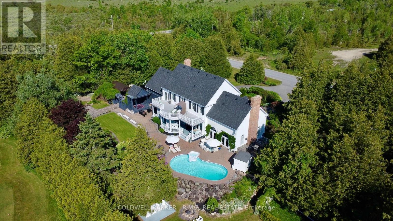 10 Armitage Avenue, Kawartha Lakes, Ontario  K0M 2T0 - Photo 3 - X12266751