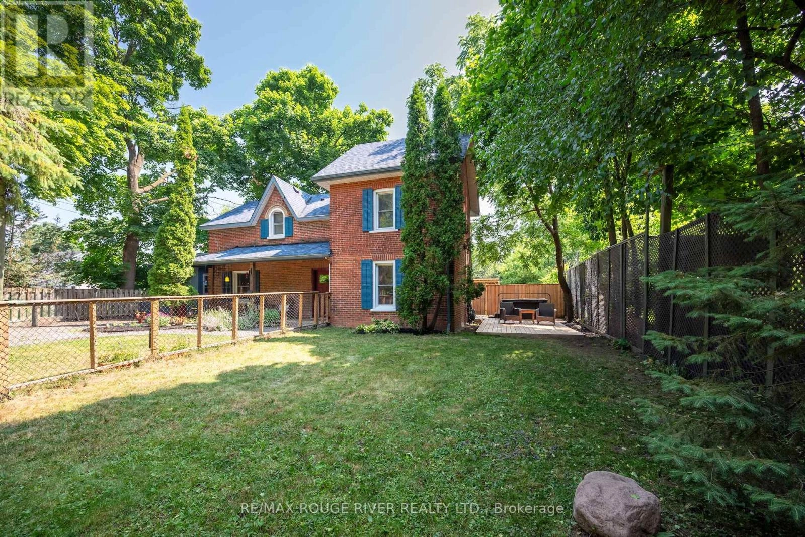 469 Hopkins Avenue, Peterborough Central, Ontario  K9H 2R9 - Photo 3 - X12266950