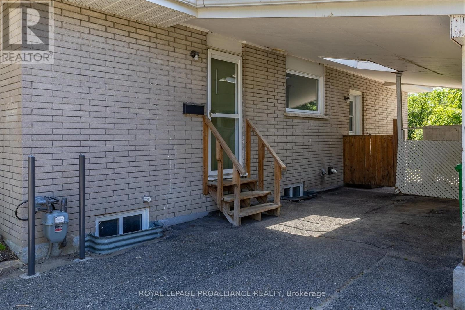 1182 Milburn Street, Peterborough North, Ontario  K9H 6P2 - Photo 3 - X12267761