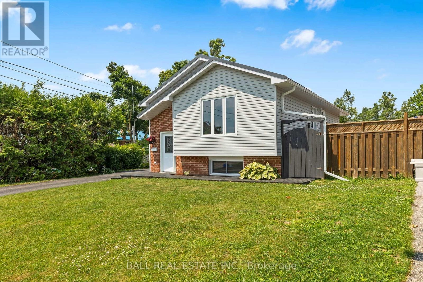2 Hazel Street, Kawartha Lakes, Ontario  K9V 5M2 - Photo 3 - X12267869