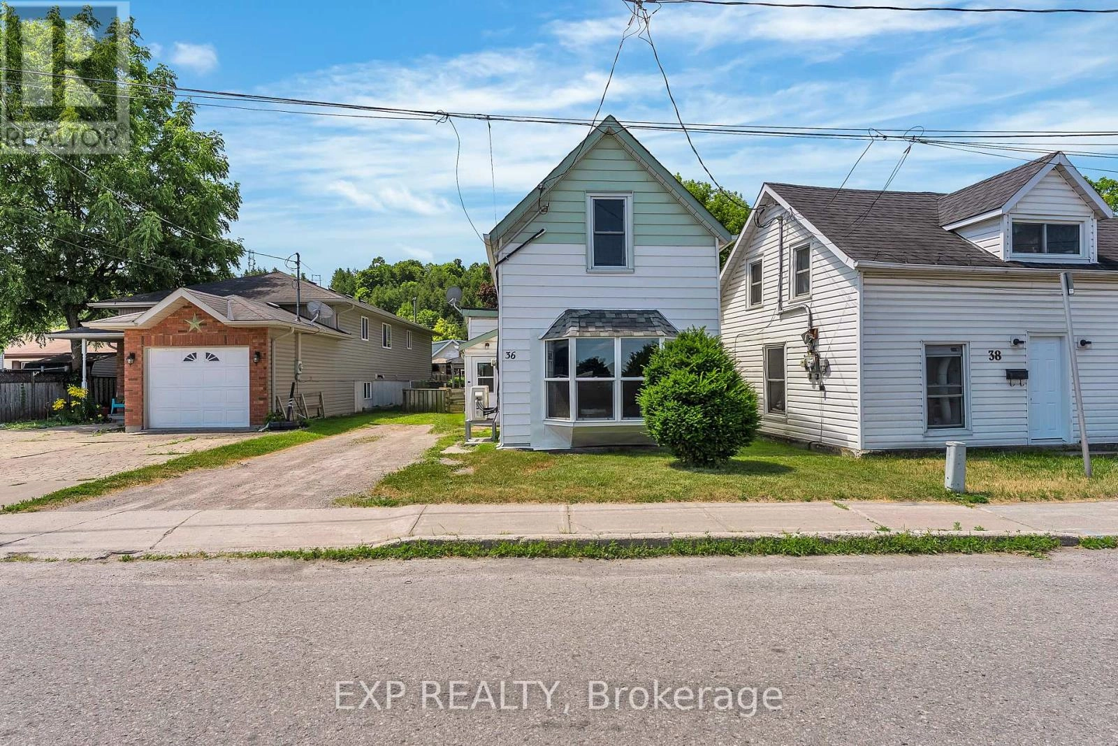 36 Stanley Street, Quinte West, Ontario  K8V 4V2 - Photo 1 - X12267948