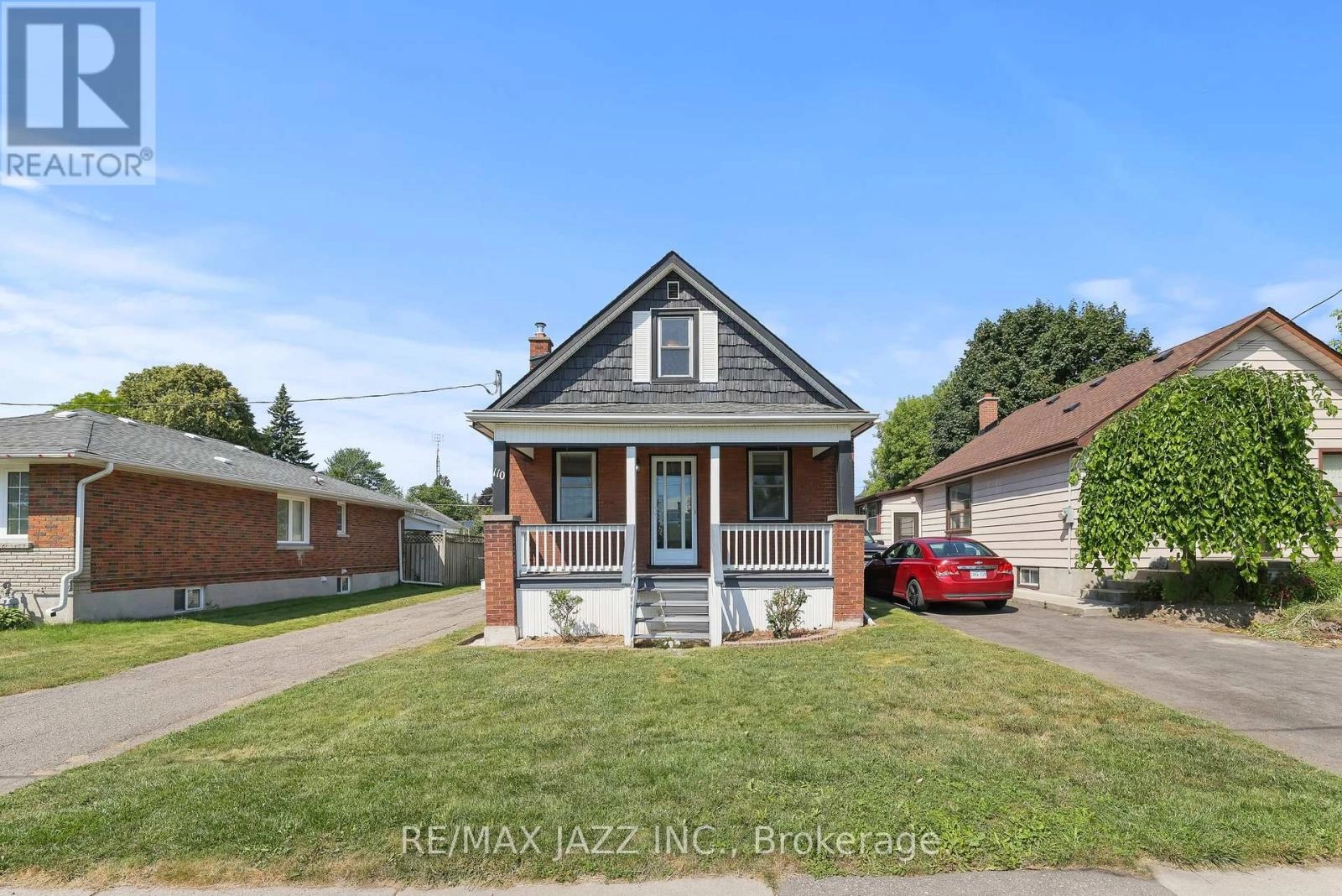110 Gibbons Street, Oshawa, Ontario  L1J 4Y2 - Photo 1 - E12268212