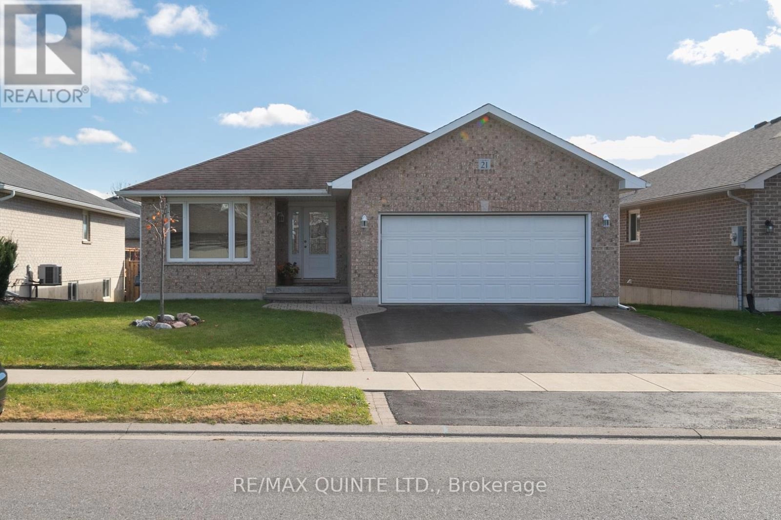 21 Gale Crescent, Belleville, Ontario  K8N 0M9 - Photo 1 - X12268245