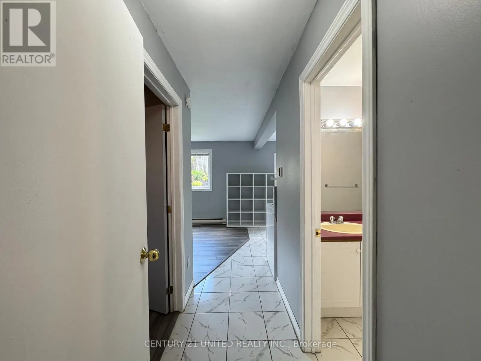 245 Maxwell Avenue, Peterborough South, Ontario  K9J 1B4 - Photo 2 - X12268949