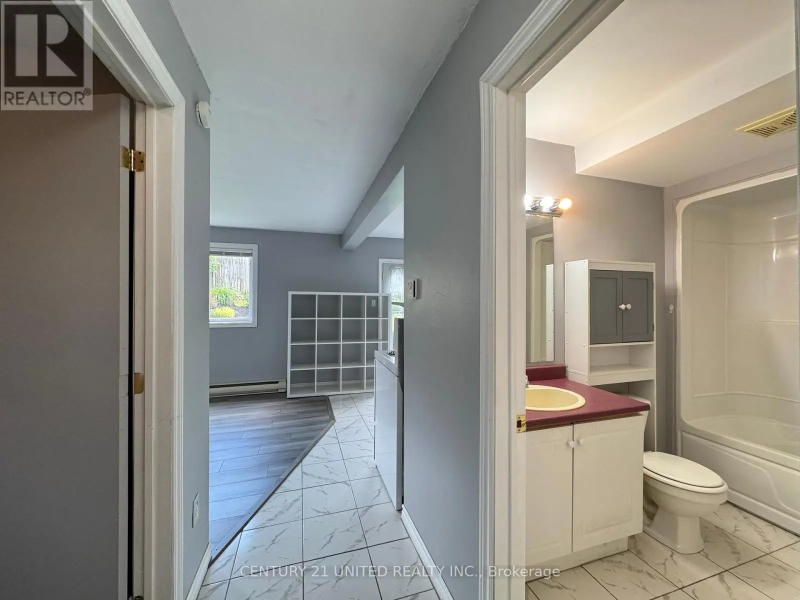 245 Maxwell Avenue, Peterborough South, Ontario  K9J 1B4 - Photo 3 - X12268949