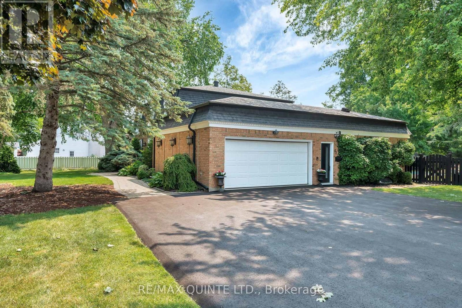 22 Forest Hill Crescent, Belleville, Ontario  K8N 4M5 - Photo 3 - X12269670