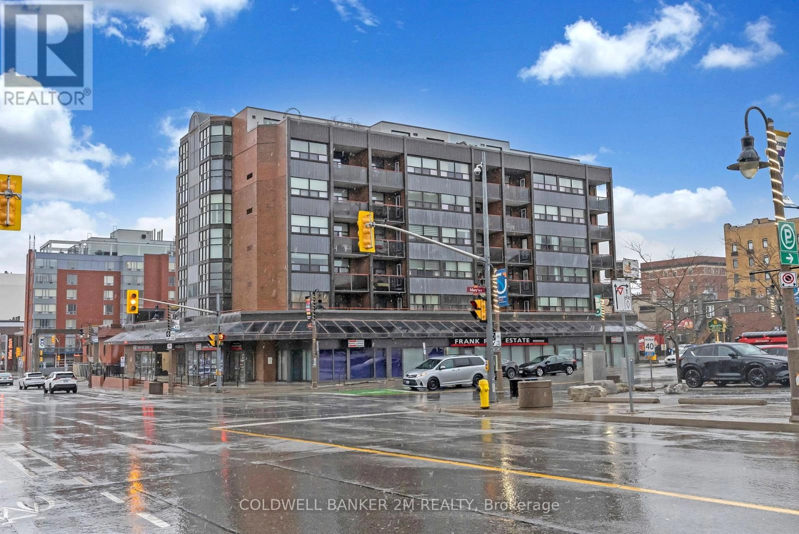 302 - 80 Athol Street E, Oshawa, Ontario  L1H 8B7 - Photo 1 - E12269895