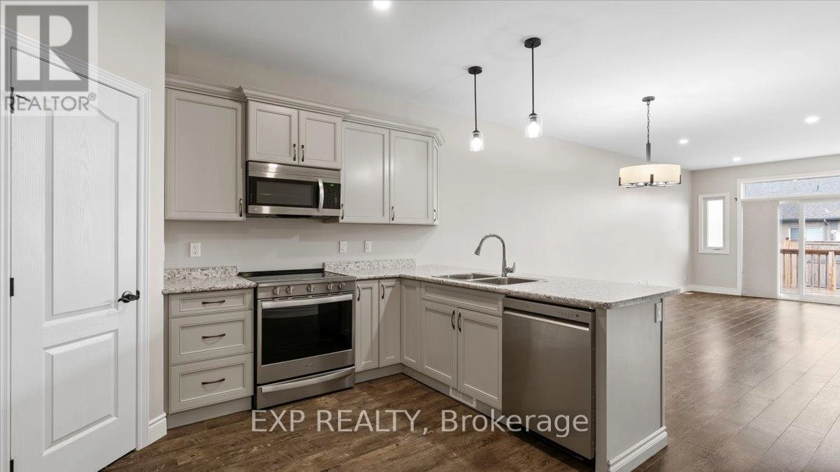 3 Farmington Crescent, Belleville, Ontario  K8N 0J9 - Photo 2 - X12269887