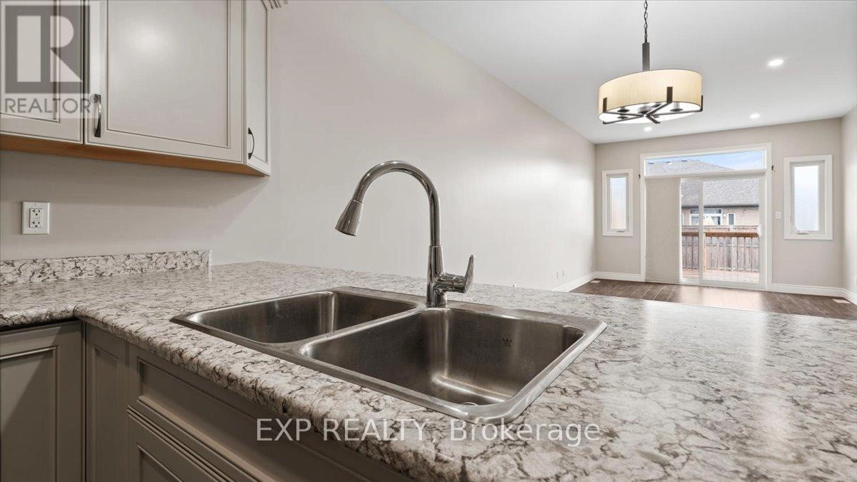 3 Farmington Crescent, Belleville, Ontario  K8N 0J9 - Photo 3 - X12269887