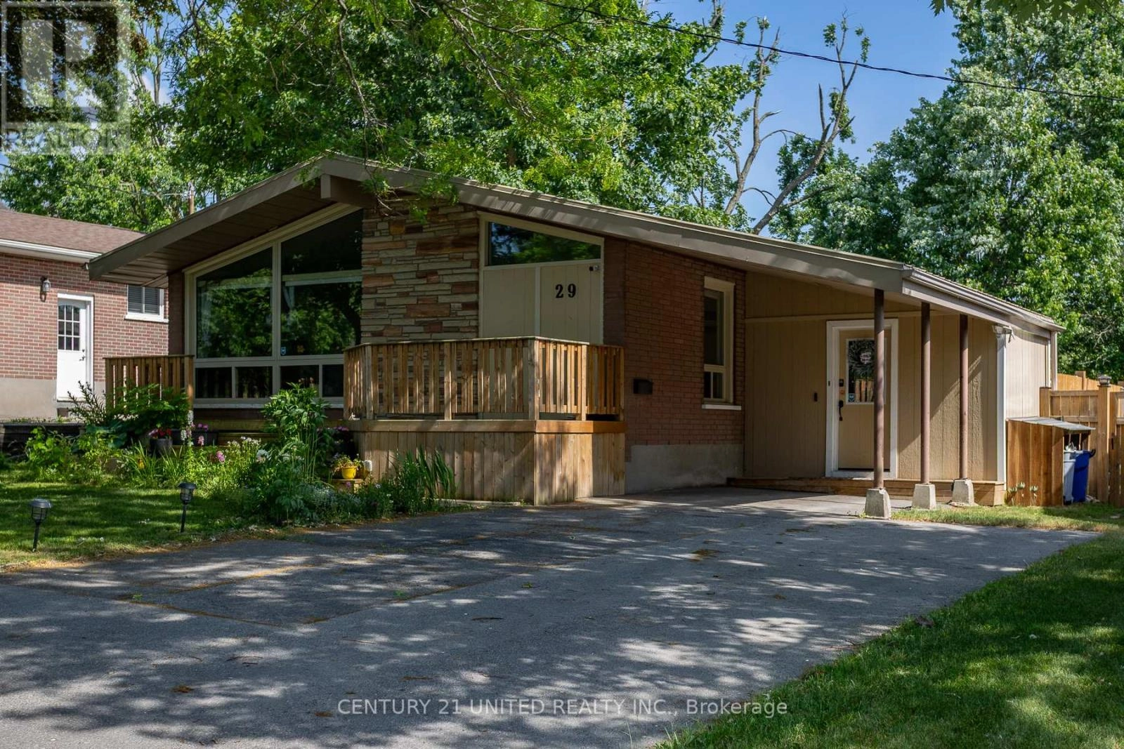 29 Kawartha Drive, Kawartha Lakes, Ontario  K9V 1A6 - Photo 1 - X12270367
