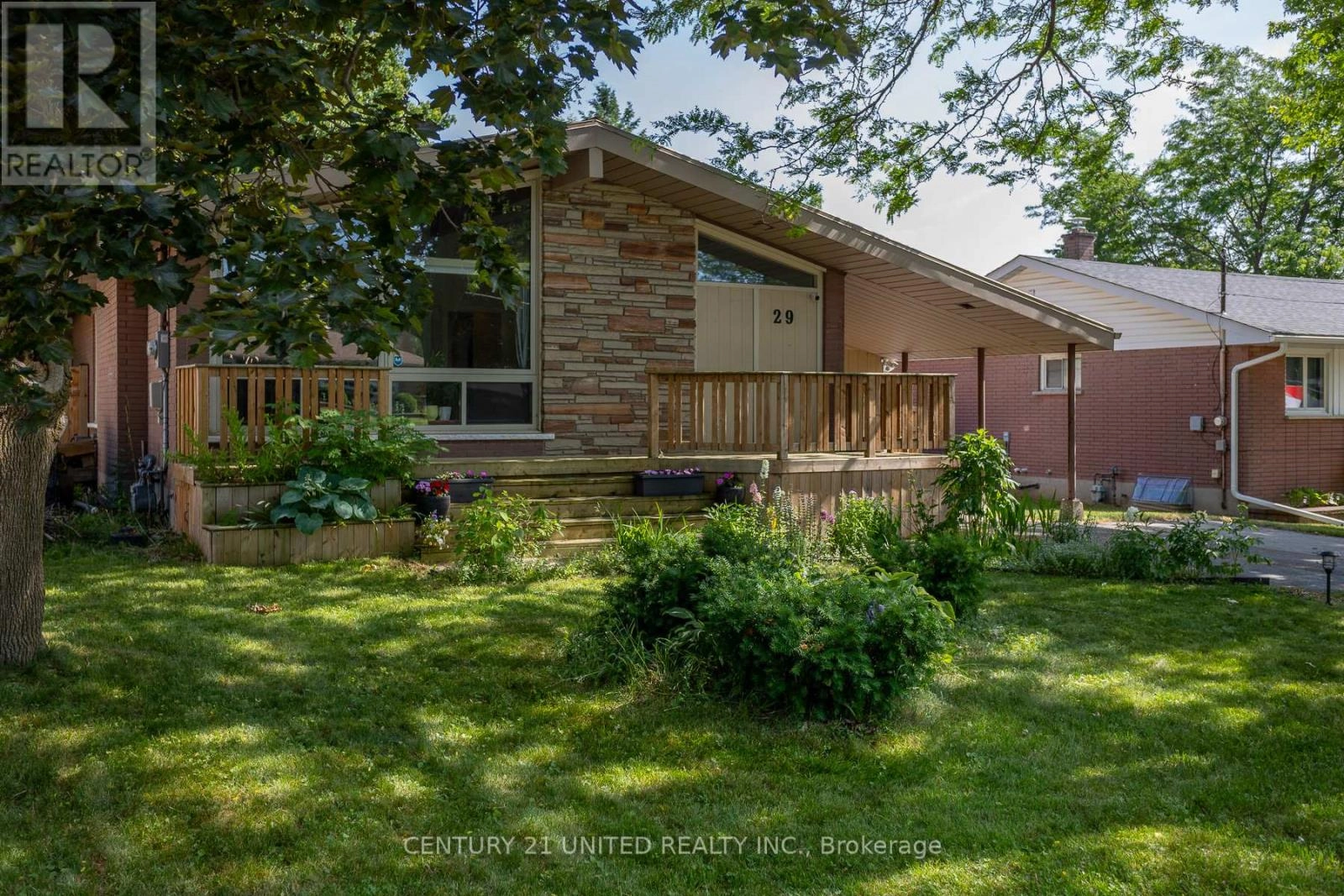 29 Kawartha Drive, Kawartha Lakes, Ontario  K9V 1A6 - Photo 3 - X12270367