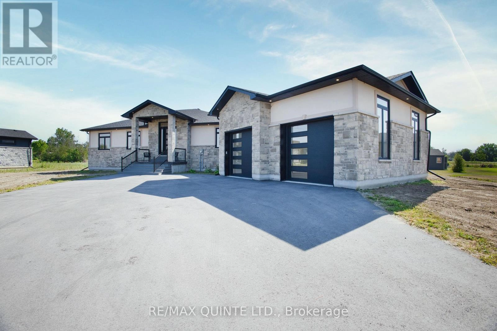 76 Navigation Drive, Prince Edward County, Ontario  K8N 0G1 - Photo 3 - X12270424