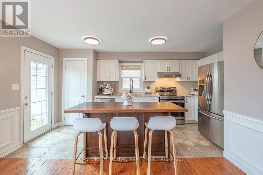 912 Broadway Boulevard, Peterborough North, Ontario  K9H 0G8 - Photo 2 - X12270690